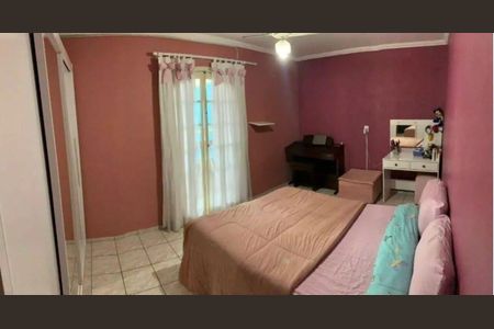 Casa à venda com 4 quartos, 101m² em Quitaúna, Osasco