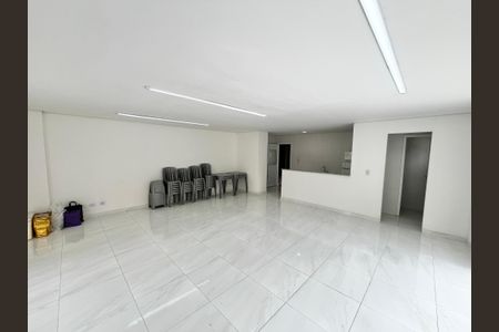 Apartamento para alugar com 49m², 2 quartos e 1 vaga Apartamento para alugar com 49m², 2 quartos e 1 vagaÁrea comum - Salão de festas