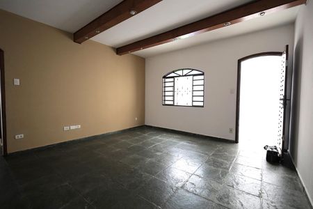 Casa para alugar com 3 quartos, 256m² em Vila Vitória, Santo André