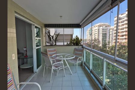 Apartamento à venda com 92m², 2 quartos e 1 vaga