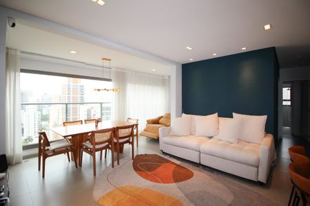 Sala de apartamento à venda com 2 quartos, 74m² em Indianópolis, São Paulo