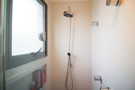 Apartamento à venda com 74m², 2 quartos e 1 vaga Apartamento à venda com 74m², 2 quartos e 1 vagaBanheiro da Suíte 2