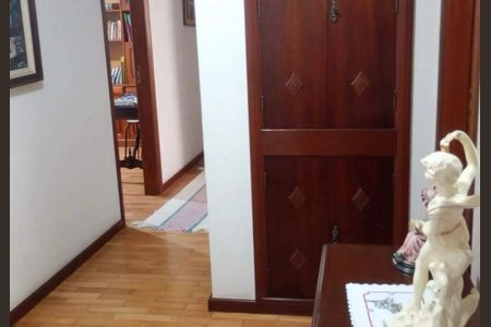 Apartamento à venda com 220m², 4 quartos e 1 vaga