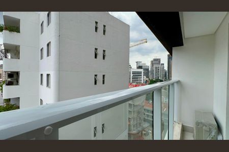 Varanda de kitnet/studio para alugar com 1 quarto, 25m² em Pinheiros, São Paulo