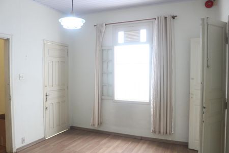 Casa à venda com 261m², 3 quartos e 4 vagasSala