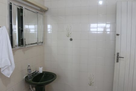 Casa à venda com 261m², 3 quartos e 4 vagasBanheiro 1