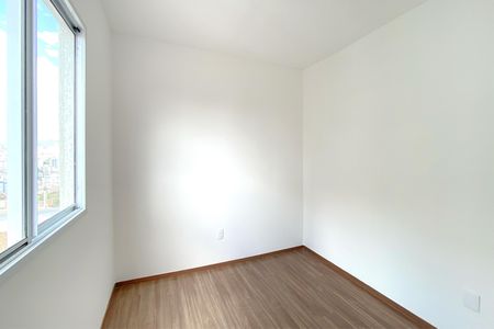 Quarto  de apartamento para alugar com 2 quartos, 48m² em Palmeiras, Belo Horizonte