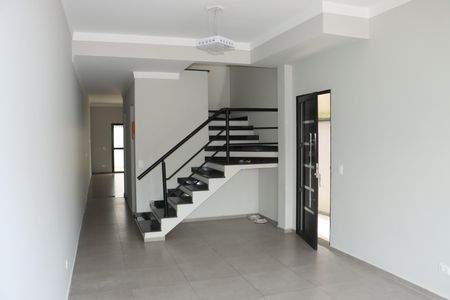 Casa de condomínio para alugar com 145m², 3 quartos e 3 vagasSala