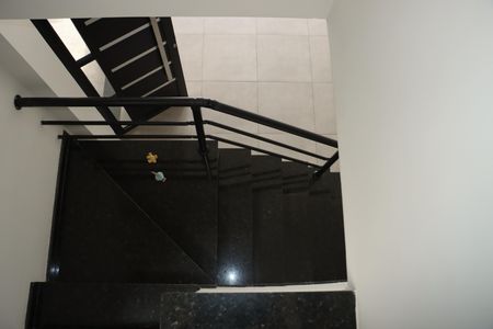 Casa de condomínio para alugar com 145m², 3 quartos e 3 vagasEscada