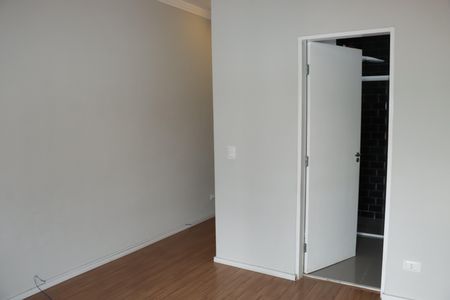 Casa de condomínio para alugar com 145m², 3 quartos e 3 vagasSuíte