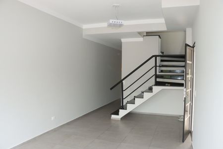 Casa de condomínio para alugar com 145m², 3 quartos e 3 vagasSala