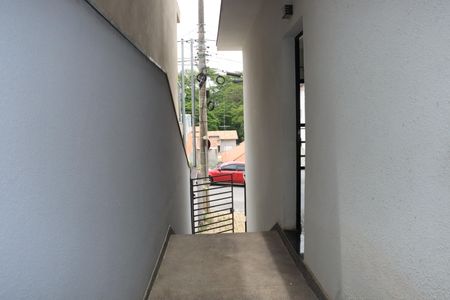 Casa de condomínio para alugar com 145m², 3 quartos e 3 vagasCorredor lateral