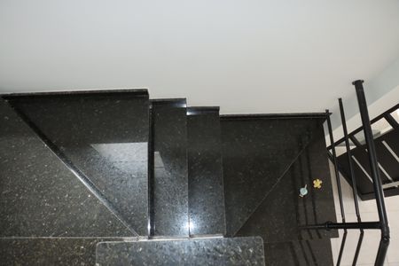 Casa de condomínio para alugar com 145m², 3 quartos e 3 vagasEscada