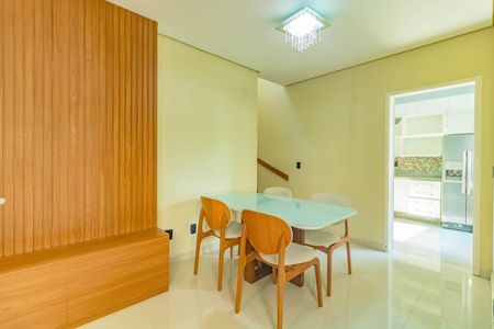 Casa de Condomínio à venda com 4 quartos, 240m² em Vila Guarani (zona Sul), São Paulo