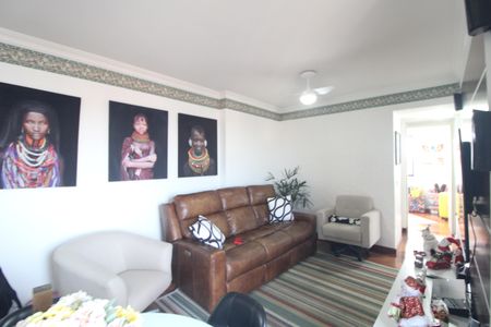 Apartamento à venda com 3 quartos, 72m² em Jardim Luanda, São Paulo