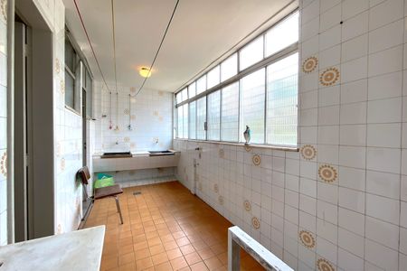 Apartamento à venda com 170m², 4 quartos e 3 vagas Apartamento à venda com 170m², 4 quartos e 3 vagasÁrea de Serviço