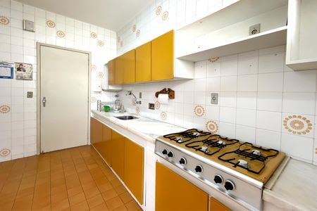 Apartamento à venda com 170m², 4 quartos e 3 vagas Apartamento à venda com 170m², 4 quartos e 3 vagasCozinha