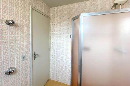 Apartamento à venda com 170m², 4 quartos e 3 vagas Apartamento à venda com 170m², 4 quartos e 3 vagasBanheiro da Suíte 1