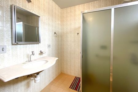 Apartamento à venda com 170m², 4 quartos e 3 vagas Apartamento à venda com 170m², 4 quartos e 3 vagasBanheiro