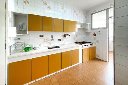 Apartamento à venda com 170m², 4 quartos e 3 vagas Apartamento à venda com 170m², 4 quartos e 3 vagasCozinha