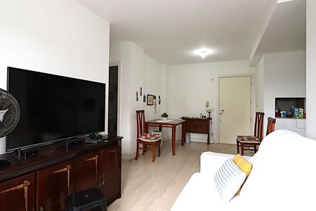 Sala de apartamento à venda com 2 quartos, 60m² em São Sebastião, Porto Alegre