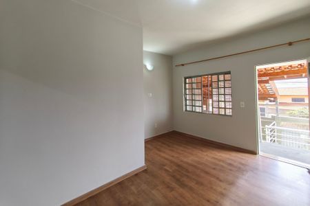 Sala de casa para alugar com 3 quartos, 85m² em Vila Carminha, Campinas