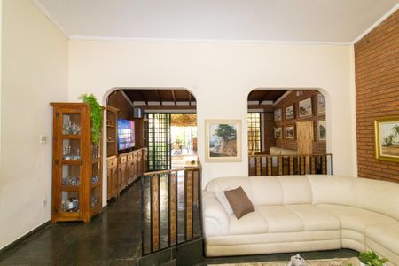 Sala de casa à venda com 4 quartos, 232m² em Parque das Universidades, Campinas