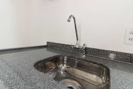 Apartamento à venda com 2422m², 1 quarto e sem vaga Apartamento à venda com 2422m², 1 quarto e sem vagaSala / Cozinha