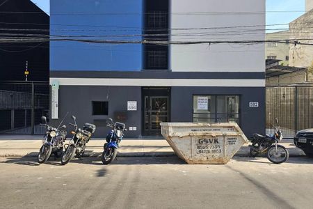 Apartamento à venda com 2422m², 1 quarto e sem vaga Apartamento à venda com 2422m², 1 quarto e sem vagaFachada