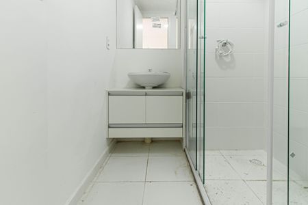 Banheiro de apartamento para alugar com 1 quarto, 2422m² em Barra Funda, São Paulo