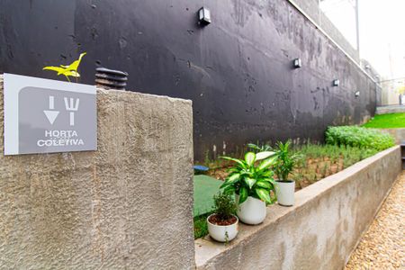 Apartamento à venda com 2422m², 1 quarto e sem vaga Apartamento à venda com 2422m², 1 quarto e sem vagaHorta