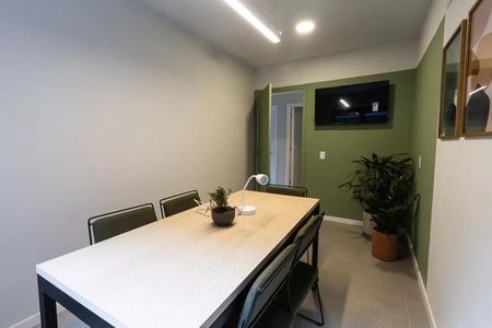 Apartamento à venda com 2422m², 1 quarto e sem vaga Apartamento à venda com 2422m², 1 quarto e sem vagaCoworking