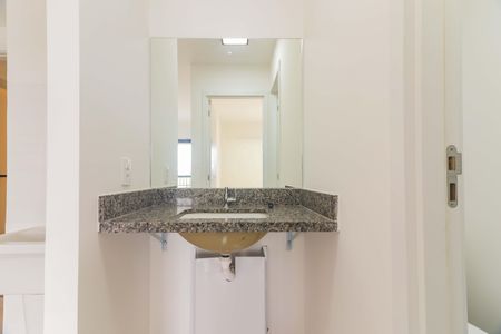 Banheiro de apartamento para alugar com 1 quarto, 31m² em Butantã, São Paulo
