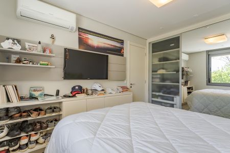 Quarto de apartamento à venda com 1 quarto, 56m² em Petrópolis, Porto Alegre