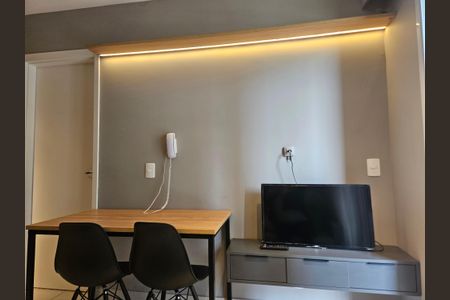 Sala de kitnet/studio para alugar com 1 quarto, 26m² em Jardim Caravelas, São Paulo