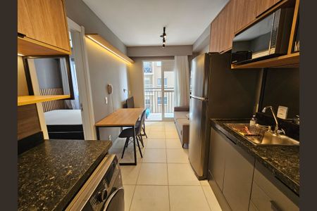 Cozinha e Área de Serviço de kitnet/studio para alugar com 1 quarto, 26m² em Jardim Caravelas, São Paulo