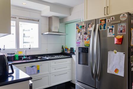 Apartamento à venda com 255m², 4 quartos e 5 vagas Apartamento à venda com 255m², 4 quartos e 5 vagasCozinha