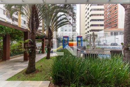 Apartamento à venda com 255m², 4 quartos e 5 vagas Apartamento à venda com 255m², 4 quartos e 5 vagasÁrea comum