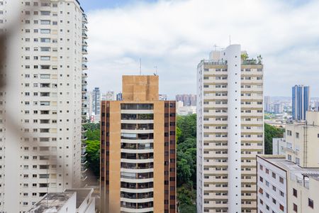 Apartamento à venda com 255m², 4 quartos e 5 vagas Apartamento à venda com 255m², 4 quartos e 5 vagasVista da Suíte 1