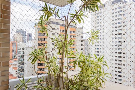 Apartamento à venda com 255m², 4 quartos e 5 vagas Apartamento à venda com 255m², 4 quartos e 5 vagasVaranda da Suíte 2
