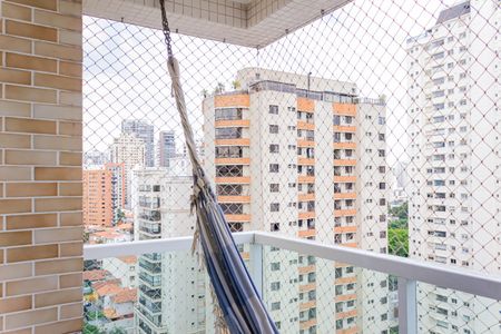 Apartamento à venda com 255m², 4 quartos e 5 vagas Apartamento à venda com 255m², 4 quartos e 5 vagasVaranda da Suíte 1