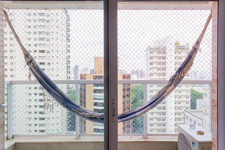 Apartamento à venda com 255m², 4 quartos e 5 vagas Apartamento à venda com 255m², 4 quartos e 5 vagasVaranda da Suíte 1