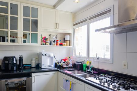 Apartamento à venda com 255m², 4 quartos e 5 vagas Apartamento à venda com 255m², 4 quartos e 5 vagasCozinha