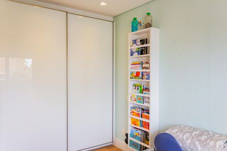 Apartamento à venda com 255m², 4 quartos e 5 vagas Apartamento à venda com 255m², 4 quartos e 5 vagasSuíte 2