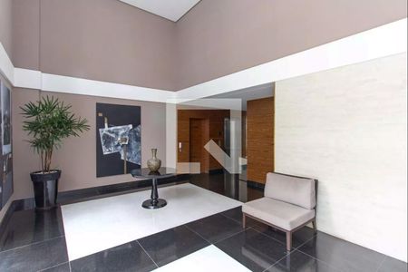 Apartamento à venda com 255m², 4 quartos e 5 vagas Apartamento à venda com 255m², 4 quartos e 5 vagasHall social