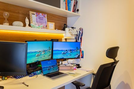 Apartamento à venda com 255m², 4 quartos e 5 vagas Apartamento à venda com 255m², 4 quartos e 5 vagasSuíte 1