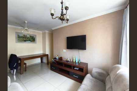 Sala de apartamento para alugar com 3 quartos, 77m² em Vila Firmiano Pinto, São Paulo