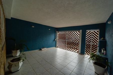 Casa à venda com 78m², 3 quartos e 2 vagasGaragem