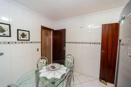 Casa à venda com 78m², 3 quartos e 2 vagasCozinha