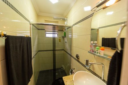 Casa à venda com 78m², 3 quartos e 2 vagasBanheiro